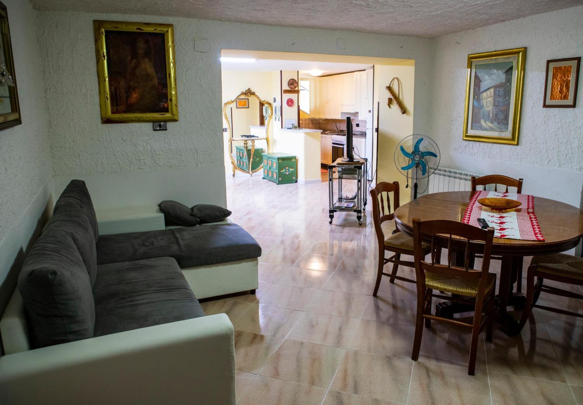 Casa Vacanze Diamante โอเลียสโต ชีเลนโต ภายนอก รูปภาพ